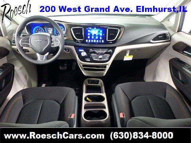 2017 Chrysler Pacifica Touring 4dr Mini-Van